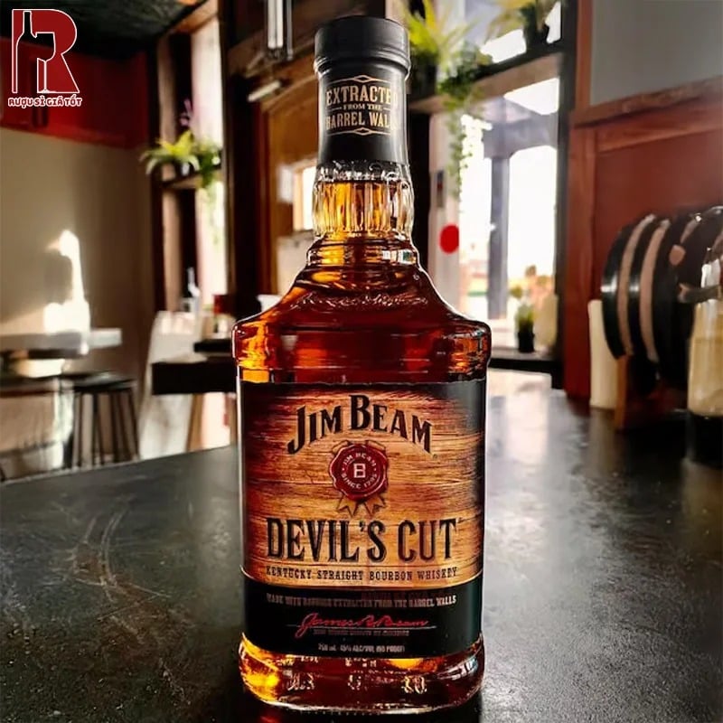 Rượu Jim Beam Devil's Cut với thời gian ủ lâu tạo nên vị rượu mạnh mẽ và cá tính
