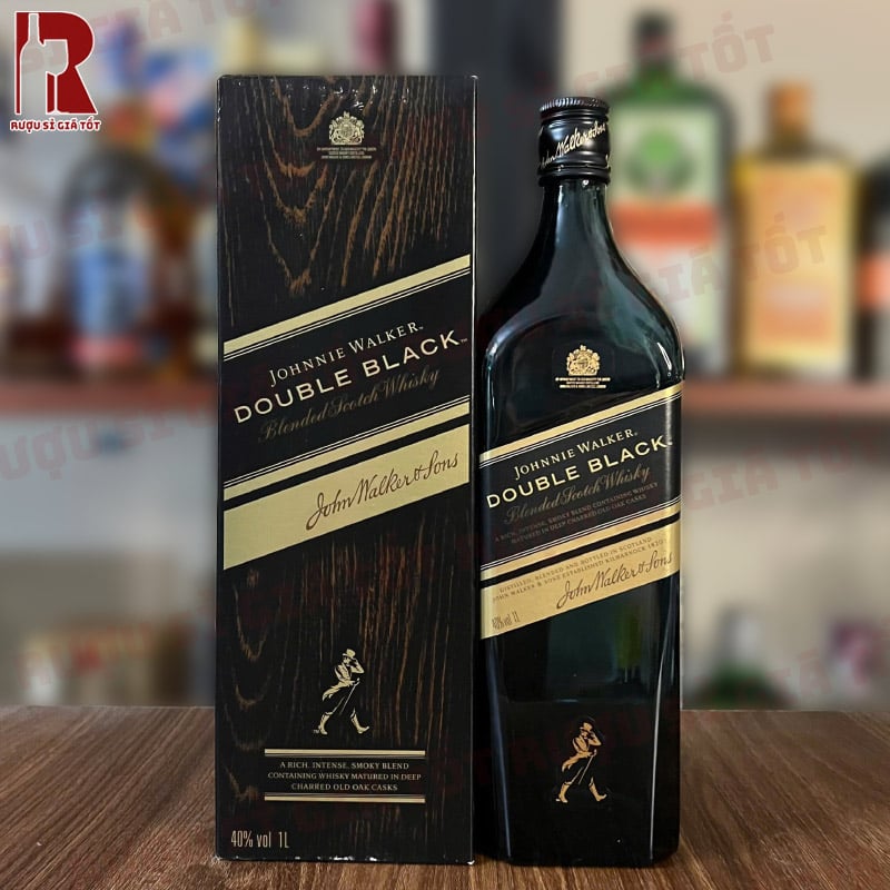 Johnnie Walker Double Black Label giá bao nhiêu?