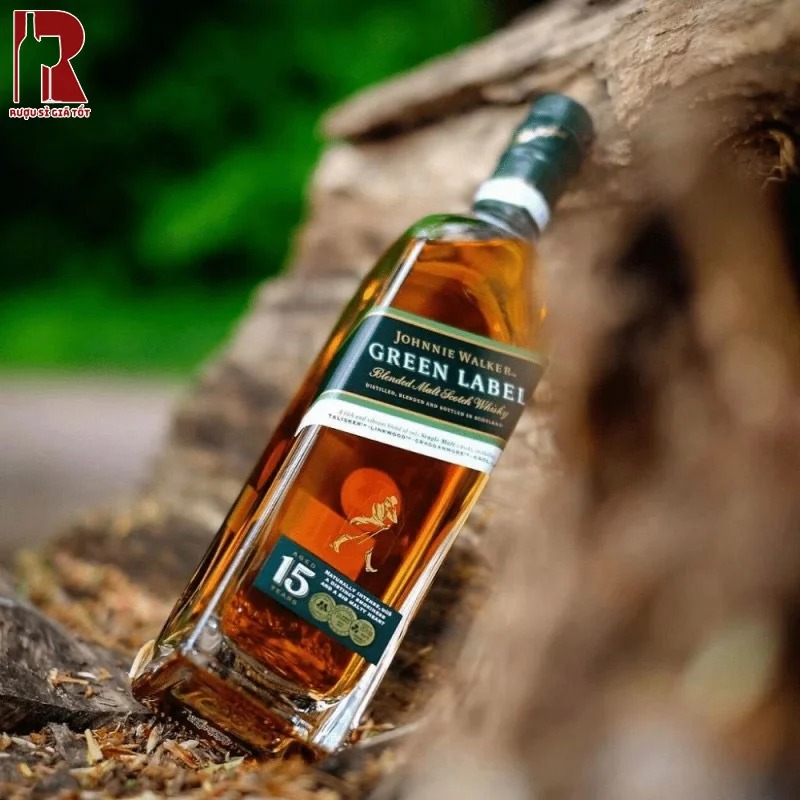 Johnnie Walker Green Label lý tưởng cho những buổi tiệc xa hoa với vị rượu đậm đà và sang trọng