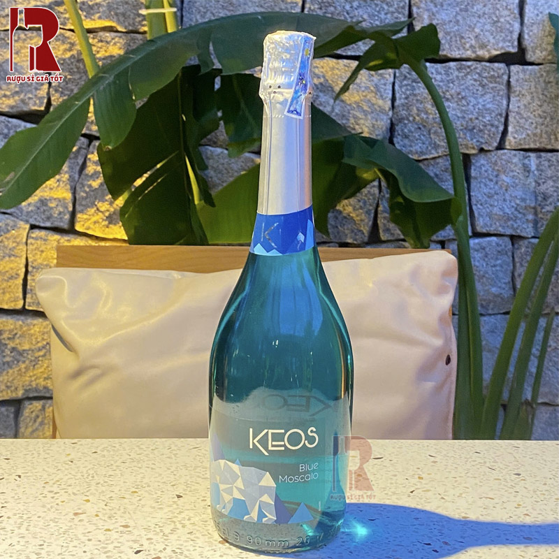 Màu rượu vô cùng đẹp mắt từ các chai KEOS Blue Moscato