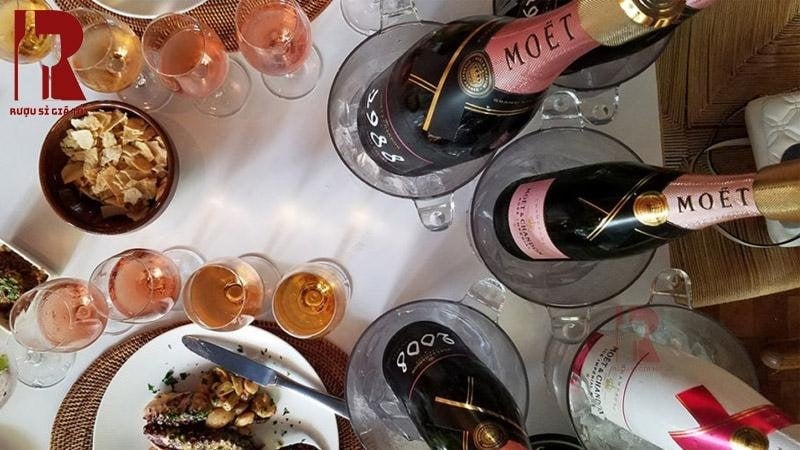 Xuất xứ và quá trình làm vang nổ Moet Chandon