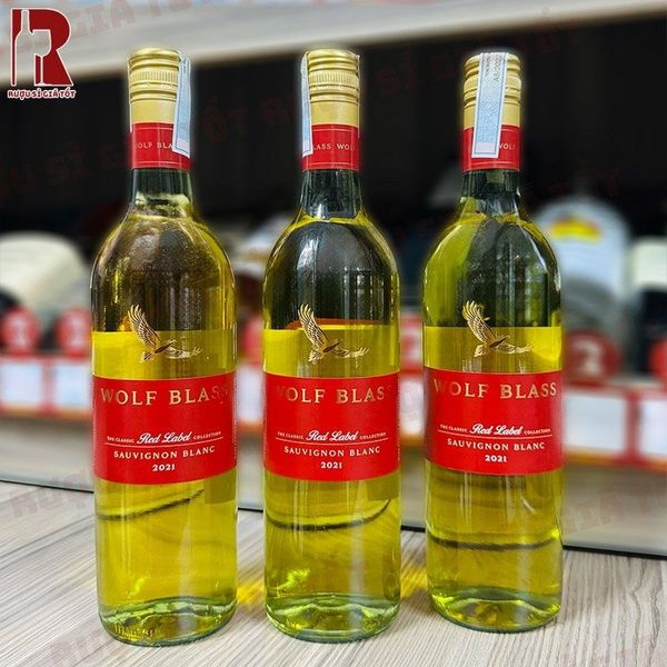 Rượu vang trắng Úc Wolf Blass Red Label Semillon Sauvignon Blanc ngon