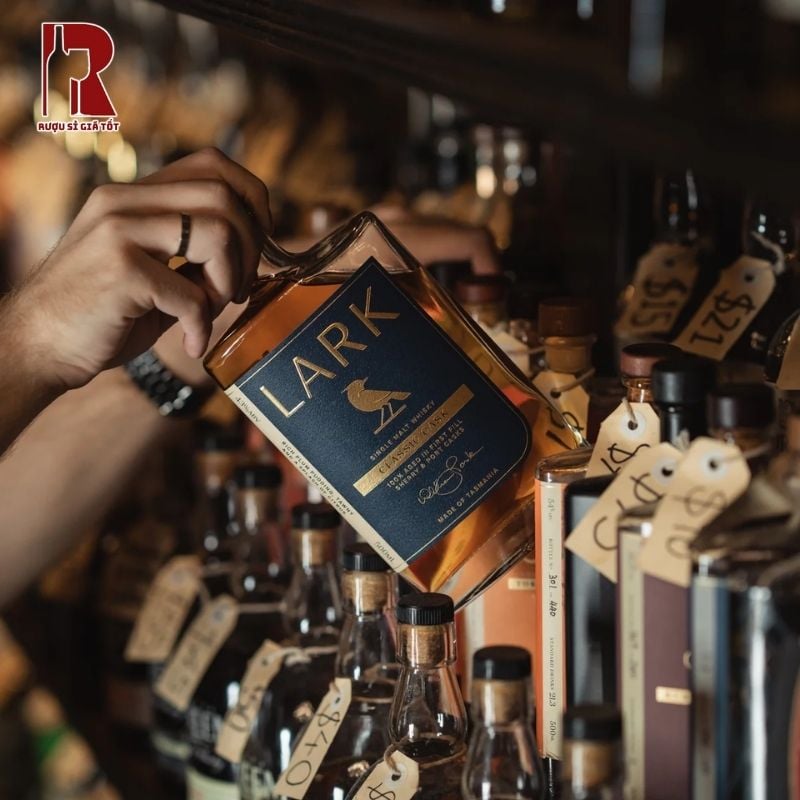 Rượu Lark Classic Cask