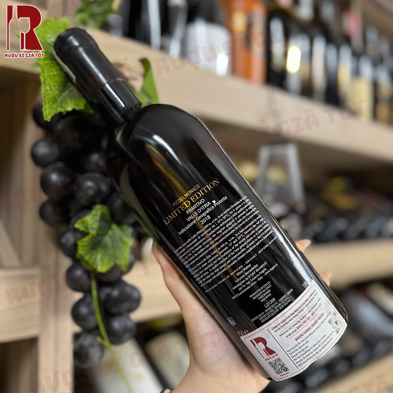 Phương pháp sản xuất đặc biệt của LE Limited Edition Primitivo giúp rượu tăng cường sự đậm đà và độ cô đặc