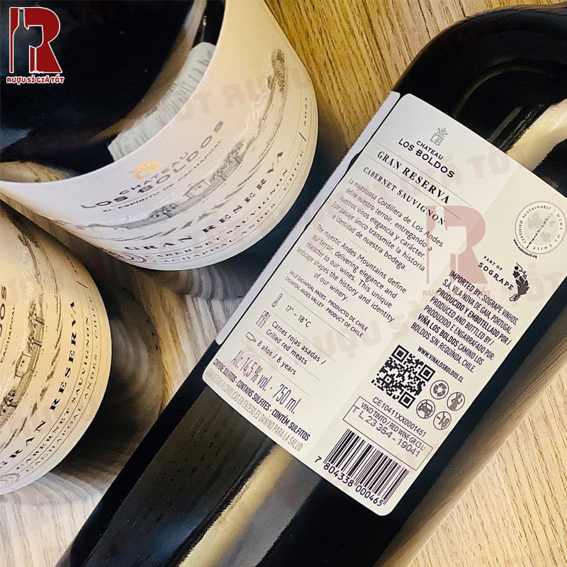 Rượu Chateau Los Boldos Grande Reserve Cabernet Sauvignon sở hữu màu đỏ ruby quyến rũ