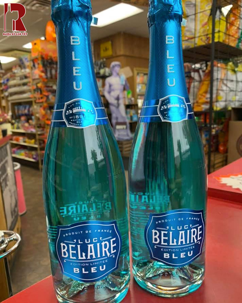 Luc Belaire Bleu Sparkling chua nhẹ sẽ mang đến cảm giác tươi mát và cân bằng