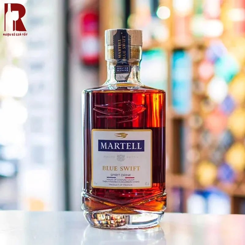 Rượu Martell Blue Swift với chất lượng hoàn hảo đã giành được 2 giải Vàng tại các cuộc thi về rượu