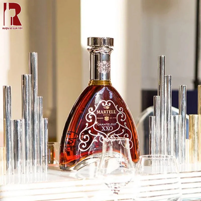 Martell Chanteloup XXO Perspective nên được uống nguyên chất để quý khách có thể cảm nhận rõ hương vị