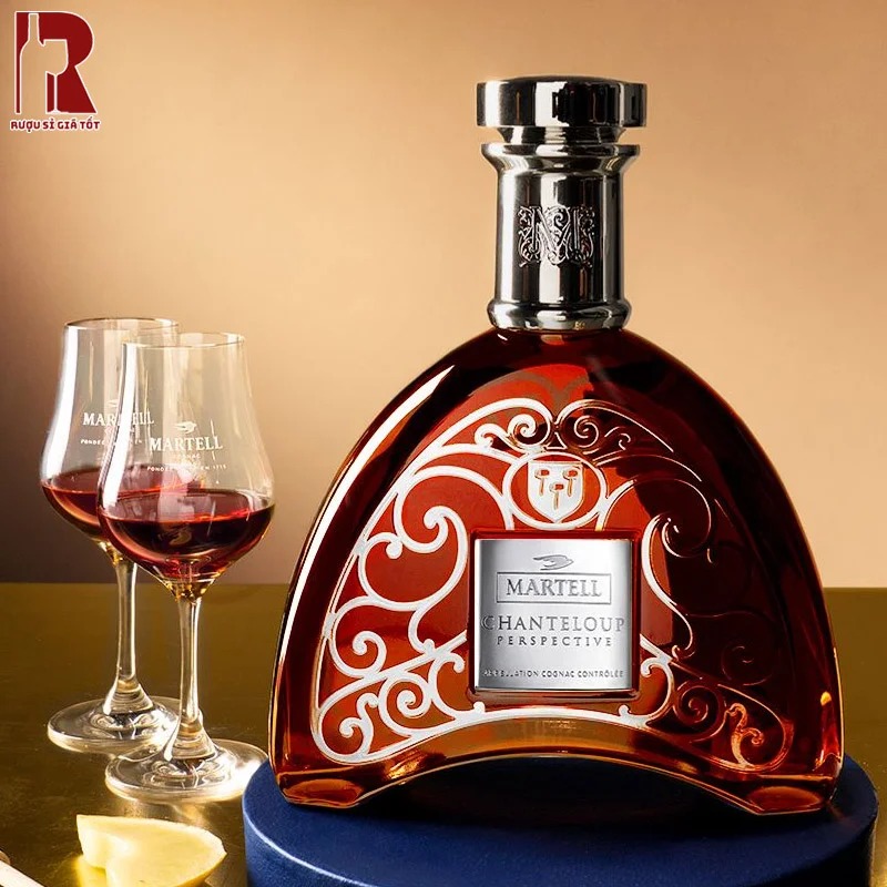 Martell Chanteloup XXO Perspective là chai rượu đẳng cấp với hương vị tuyệt đỉnh, mang theo toàn bộ giá trị tốt đẹp nhất của hãng