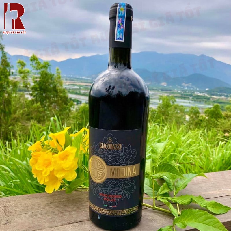 Modina Giacobazzi đem đến hương thơm phong phú của trái cây chín mọng