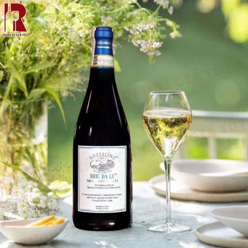 Vang Moscato d’Asti Bric da Lu hoàn hảo để đi kèm các món tráng miệng bởi vị ngọt nhẹ và chua sảng khoái của mình
