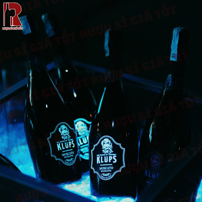 Rượu vang có đèn giá rẻ Mr Klups Moscato Spumante