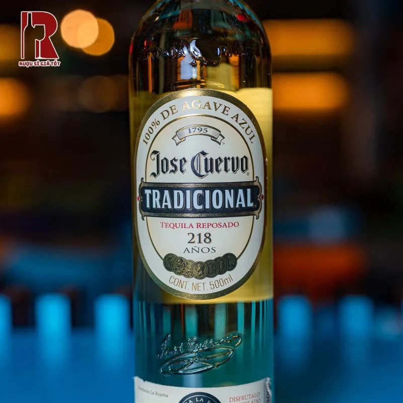 Jose Cuervo Tradicional Reposado là chai tequila mang đậm bản sắc Mexico