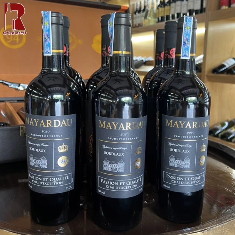 Vang Pháp đỏ Mayardau Bordeaux có vị đậm đà vì thế sẽ phù hợp để ăn kèm các món thịt đỏ, các món hầm