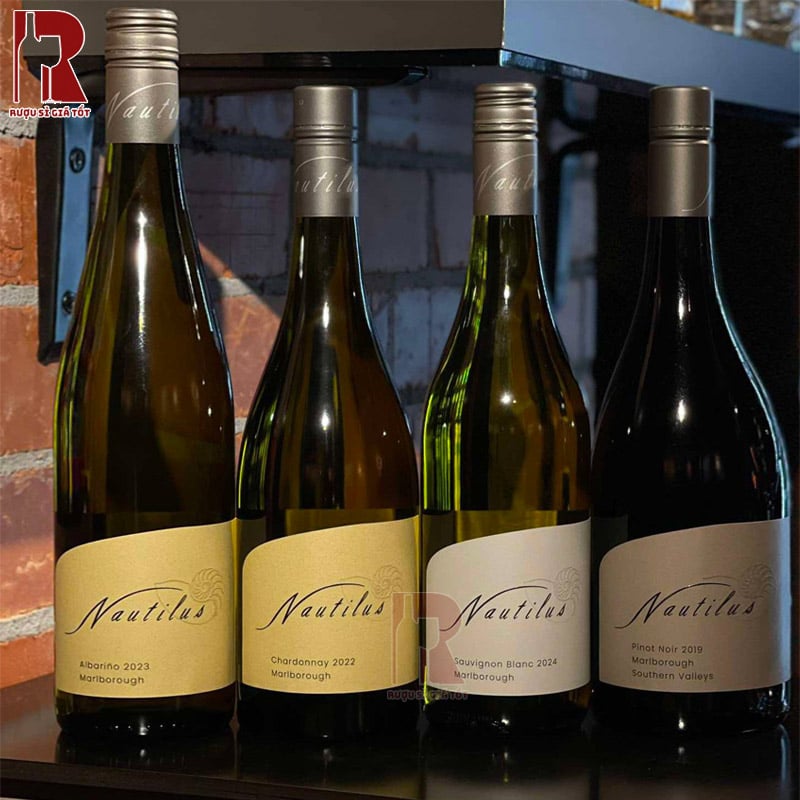 Các chai Nautilus Chardonnay nên được để trong nơi mát mẻ, tránh ánh nắng mặt trời để giữ nguyên hương vị