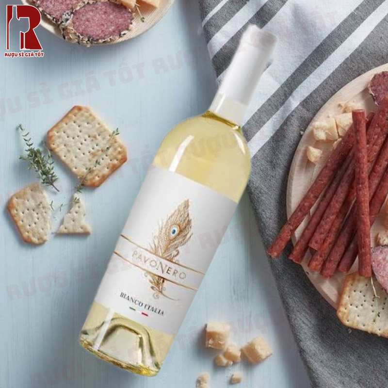Rượu vang trắng Ý PavoNero Bianco d’Italia đem đến hương thơm tinh tế và phong phú