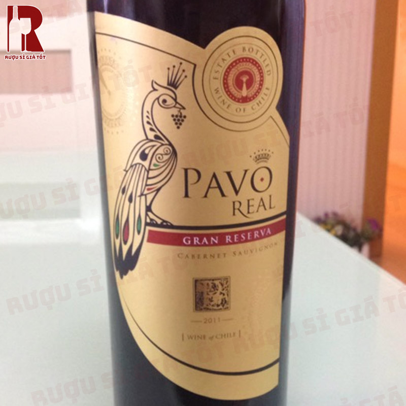 Chai rượu Pavo Real Cabernet Sauvignon Carmenere Gran Reserva đem đến hương vị tinh tế và hậu vị kéo dài