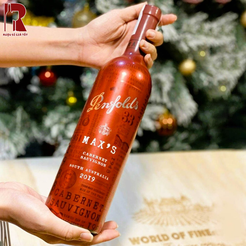 Qúa trình sản xuất rượu giàu tính truyền thống đã đem đến cho chai Penfolds Max’s Cabernet Sauvignon sự sâu lắng