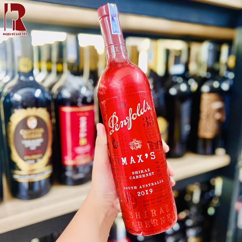 Penfolds Max’s Shiraz Cabernet Sauvignon có hương vị rượu đậm đà và sống động