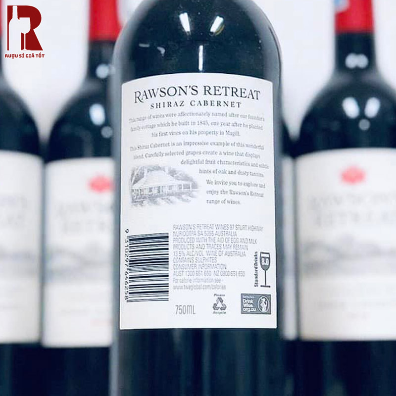 Penfolds Rawson's Retreat Shiraz Cabernet là một chai vang phức hợp và giàu chiều sâu