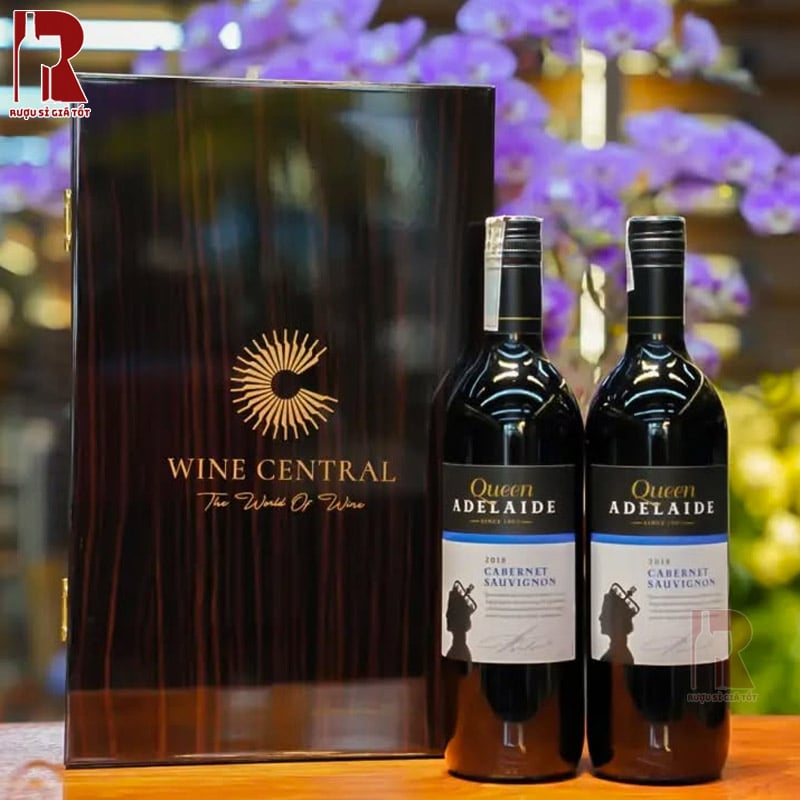 Màu đỏ ruby đẹp mắt và quyến rũ Queen Adelaide Cabernet Sauvignon sẽ dễ dàng làm xiu lòng thực khách