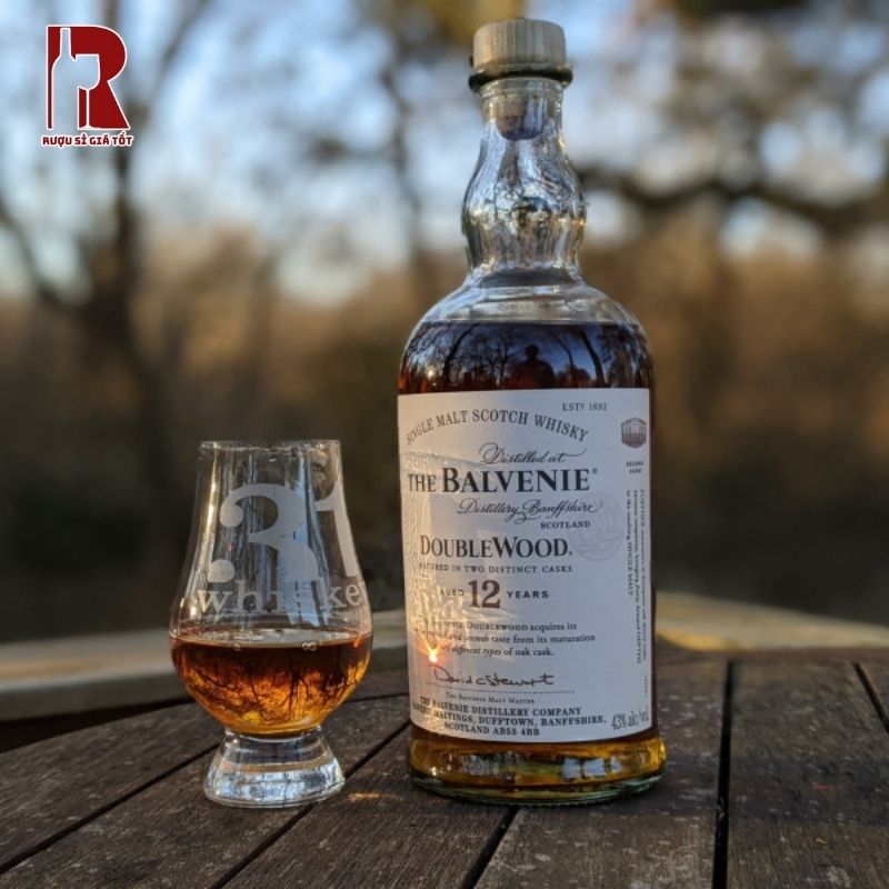 Trong mỗi chai Balvenie 12 Doublewood là sự cân bằng của vị ngọt diu và đậm đà
