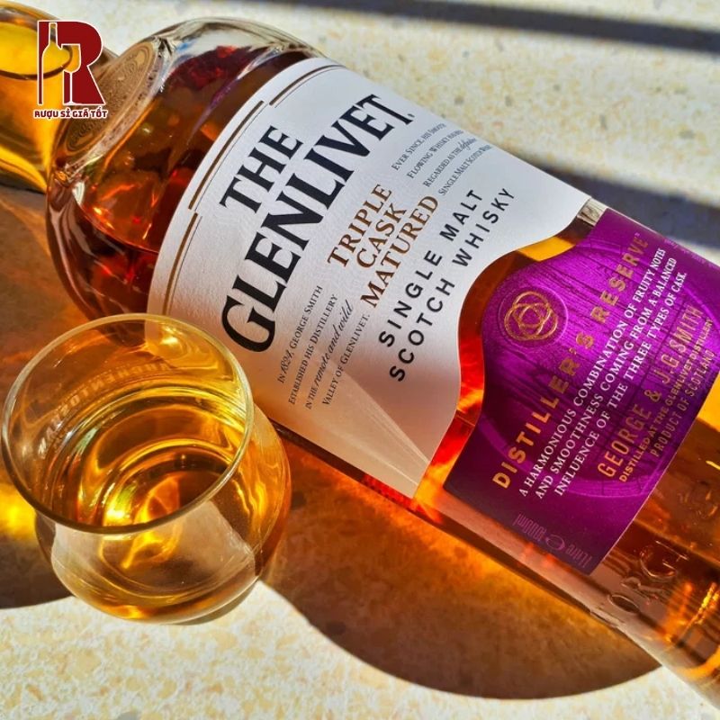 Glenlivet Triple Cask Matured Distillers Reserve sẽ đem đến trải nghiệm sảng khoái với vị ngọt dịu và tươi mát