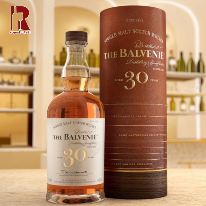 Rượu Balvenie 30 Years Old Rare Marriages đem đến sự hòa trộn hoàn hảo của vị ngọt dịu và cay nhẹ