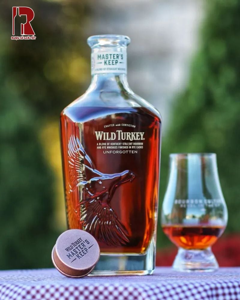Wild Turkey Master's Keep Unforgotten phù hợp cho đa dạng các buổi tiệc