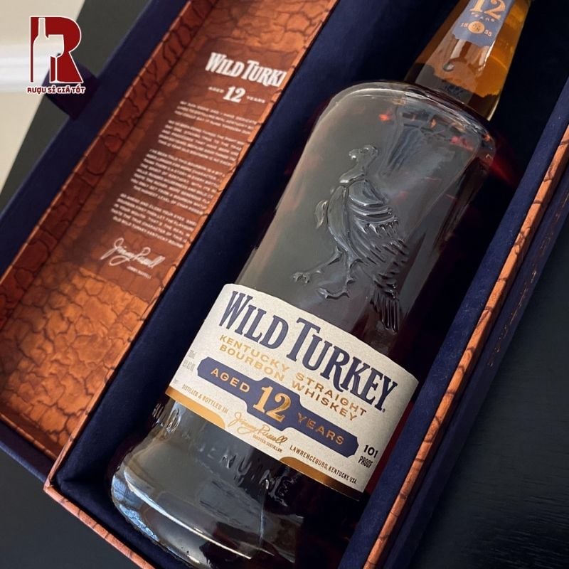 Thời gian ủ rượu lâu mang đến cho Wild Turkey 12 Năm một chiều sâu nhất định