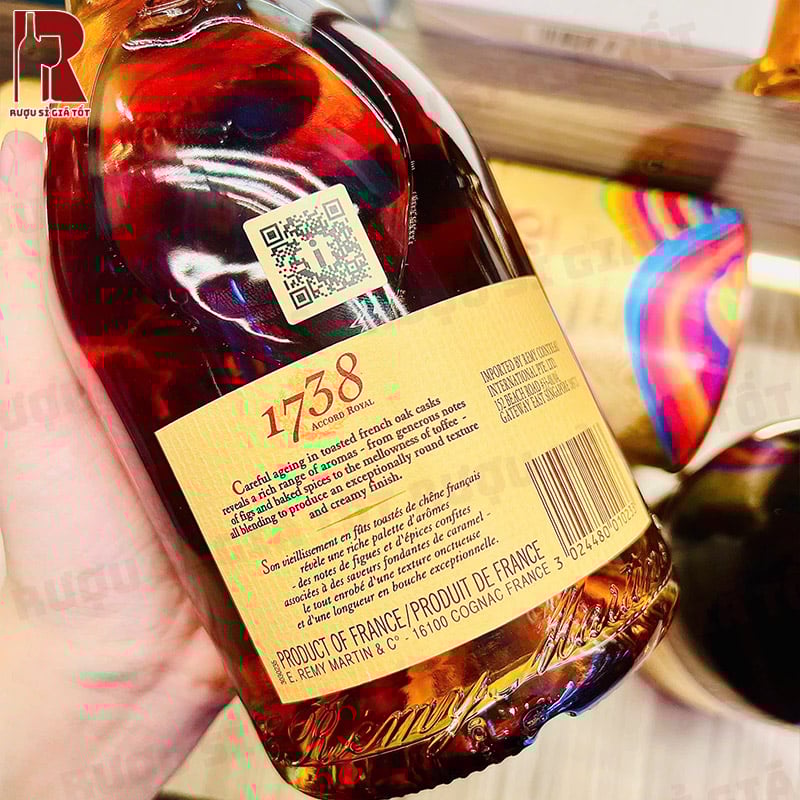 Đánh giá rượu Remy Martin 1738 Accord Royal phiên bản hộp quà