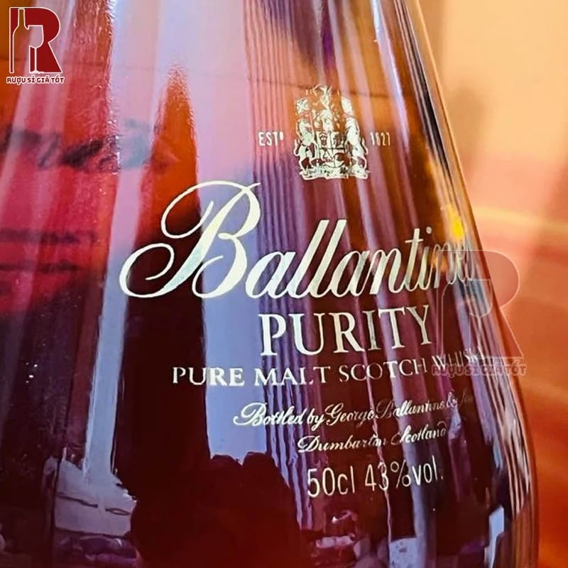Rượu Ballantine's 20 Purity không nên uống cùng với đá vì sẽ làm loãng rượu, mất hương vị nguyên bản