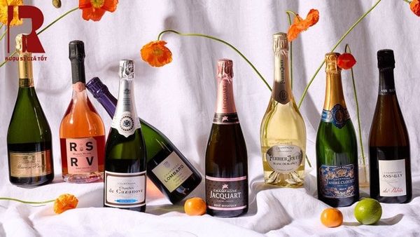 Rượu Champagne là gì và có bao nhiêu loại?