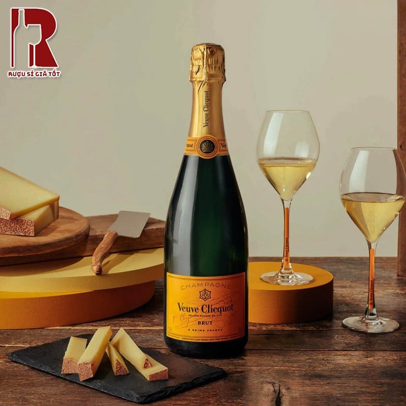 Giá rượu champagne Veuve Clicquot tại Việt Nam