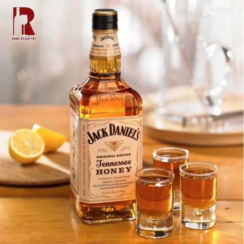 Rượu Jack Daniel's Tennessee Honey có vị ngọt dịu nhẹ nhàng
