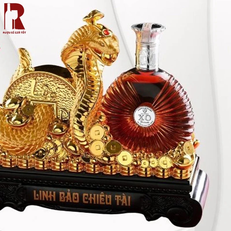 Rượu Rắn Linh Bảo Chiêu Tài 2025 với thời gian ủ ít nhất 10 năm sẽ đem đến vị rượu đậm đà