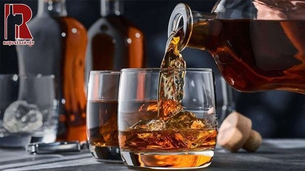 Rượu rum có 4 hương vị cơ bản từ các loại nguyên liệu khác nhau