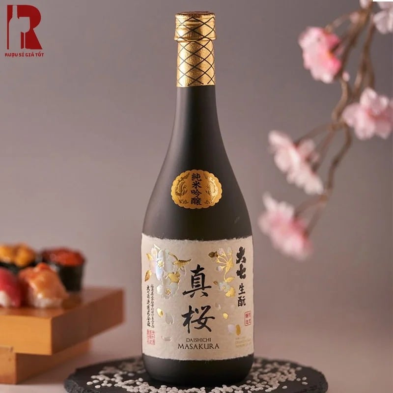 Chai Daishichi Masakura thích hợp để ăn kèm các món ăn Nhật Bản như sushi, sashimi