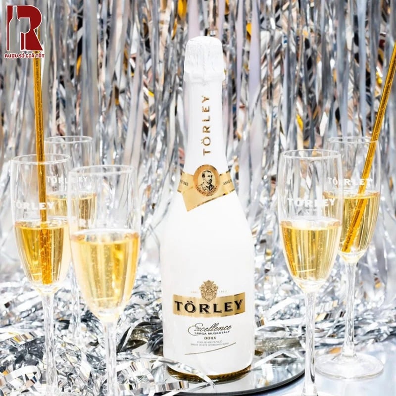 Rượu vang nổ Torley Excellence Doux nổi bật với vị rượu thanh khiết, tươi vui