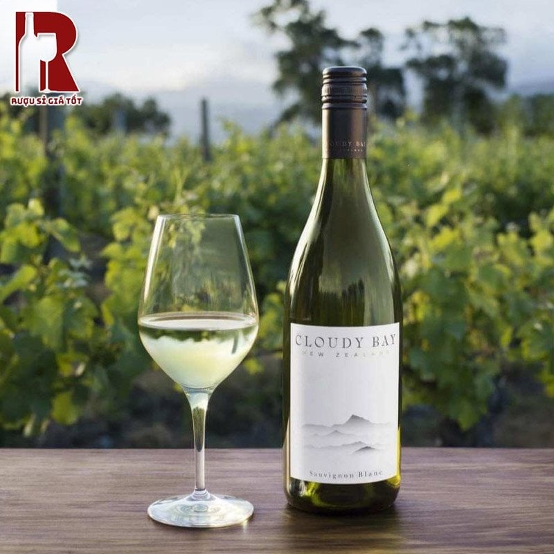 Rượu vang trắng Cloudy Bay nhập khẩu