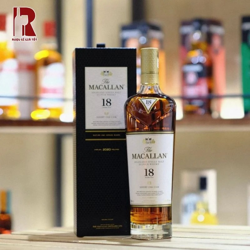 Rượu Macallan 18 Sherry Oak nổi bật với vị rượu đậm đà và mượt mà