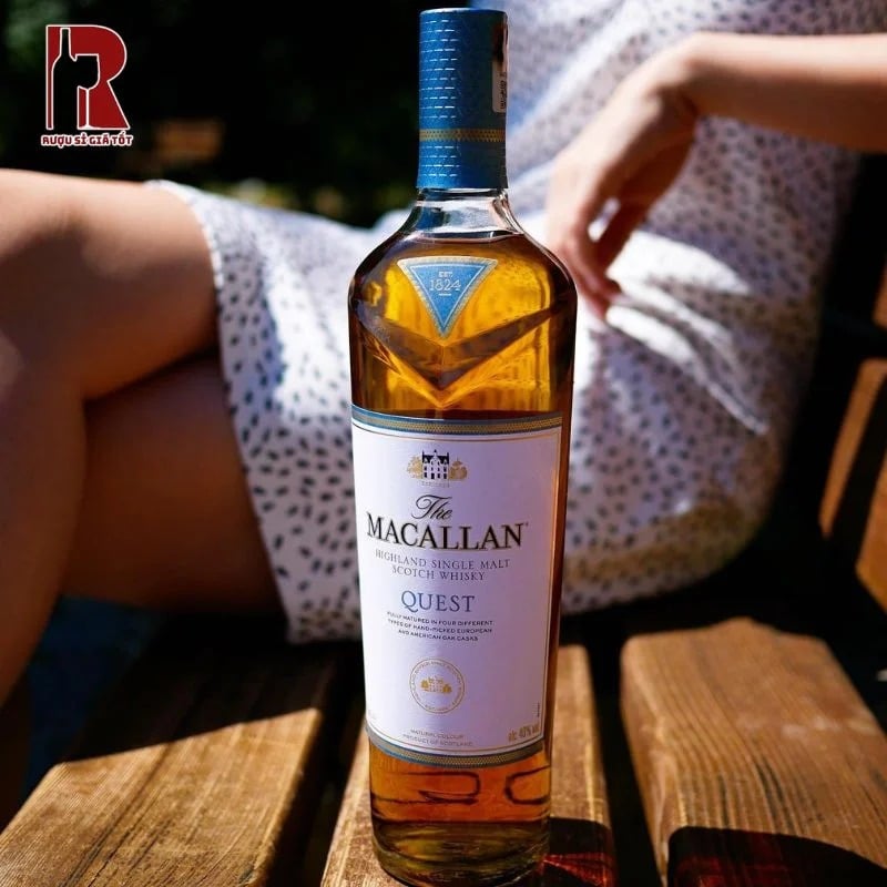 Macallan Quest cũng mang đến hương vị ngọt dịu của mật ong và chút vị cay
