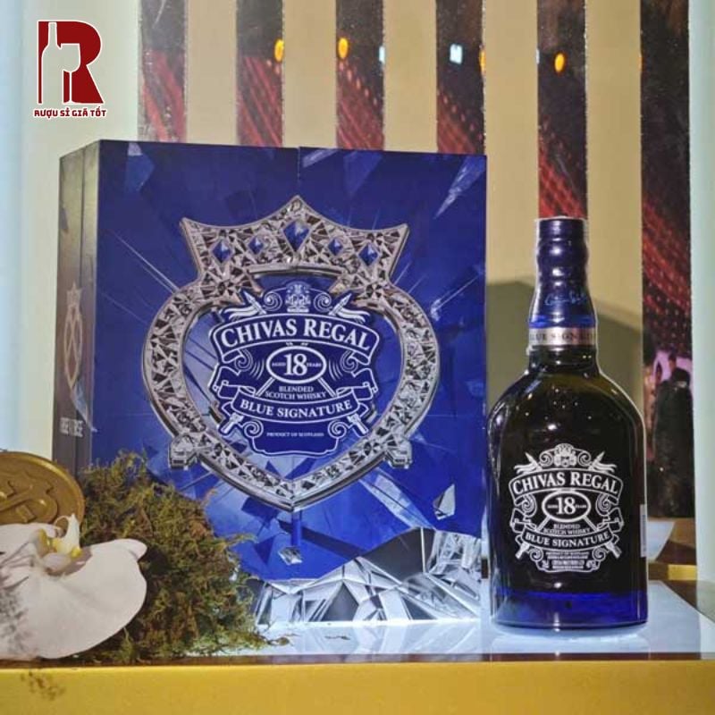 Chivas 18 Năm Blue Signature là biểu tượng cho sự thịnh vượng và thành công