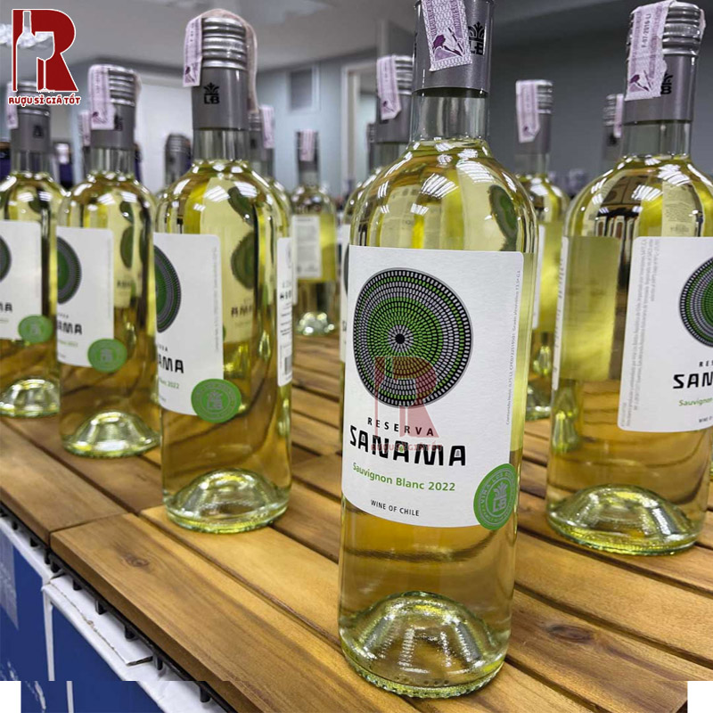 Sanama Reserva Sauvignon Blanc mang theo phong vị nhiệt đới đậm đà