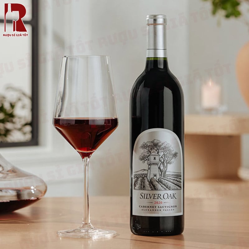 Chai Silver Oak Alexander Valley 2019 hoàn hảo để đi kèm nhiều món ăn và thưởng thức trong nhiều dịp