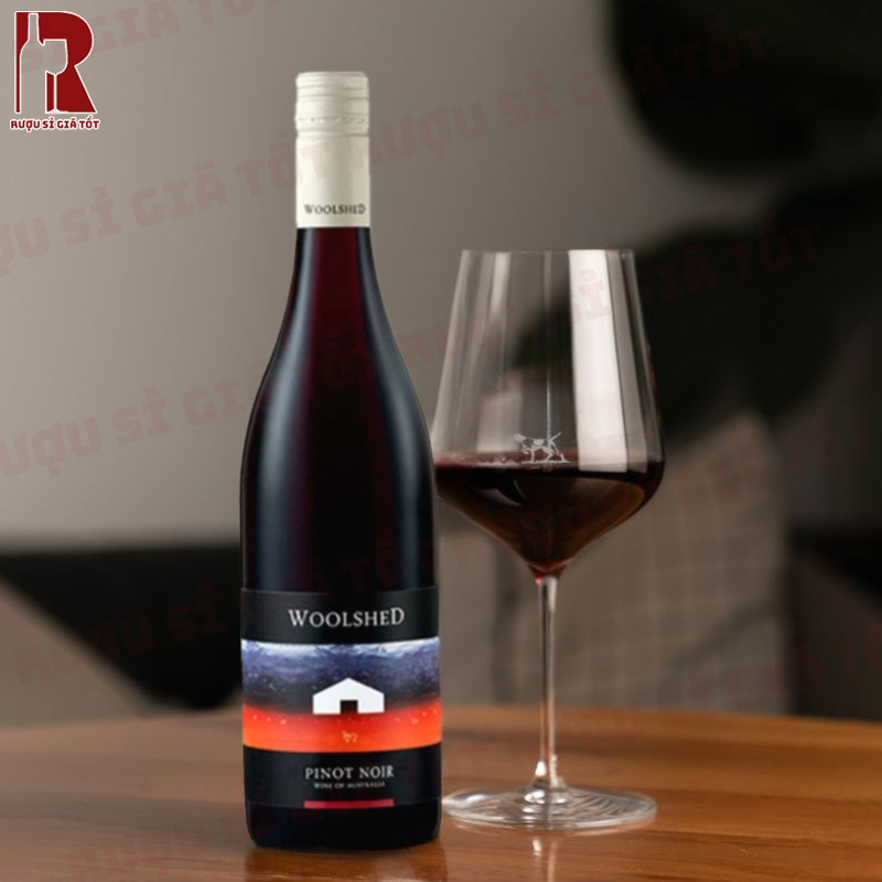 Chai Woolshed Pinot Noir nên được bảo quản ở điều kiện nhiệt độ mát để giữ được hương vị rượu
