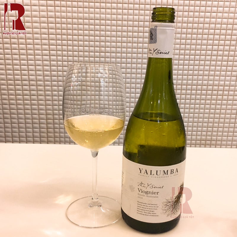 Vang Yalumba Y Series Viognier quyến rũ với hương hoa trắng