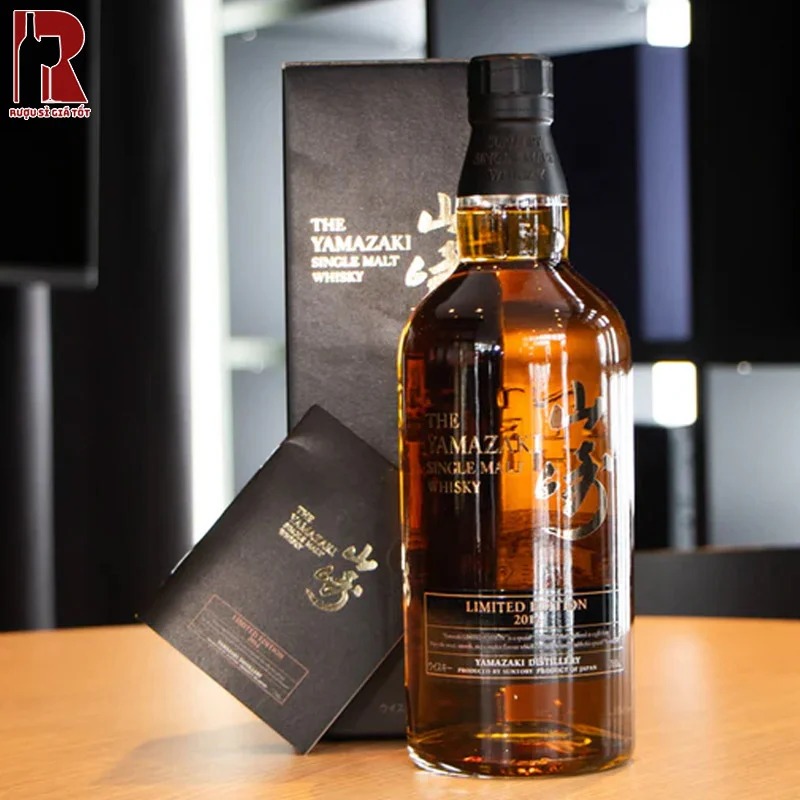 Rượu Yamazaki 18 Years Old Limited Edition là phiên bản giới hạn với vị rượu đậm đà, độc đáo