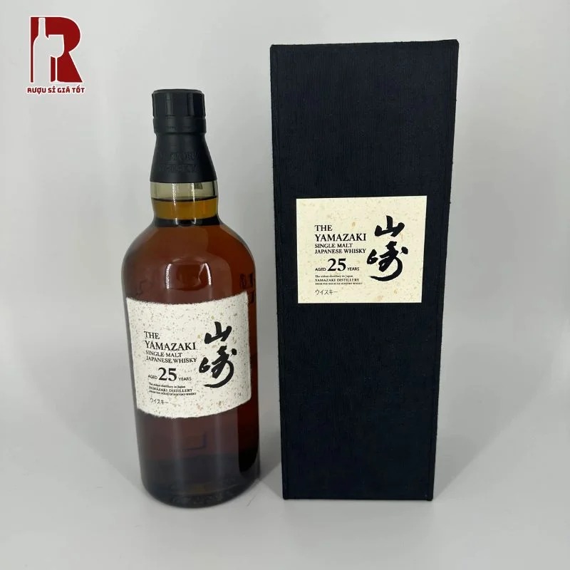 Yamazaki 25 Year Old có quy trình sản xuất tỉ mỉ và đậm chất truyền thống