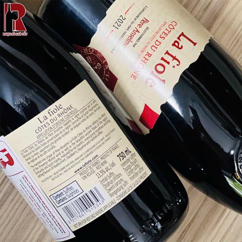 Chai vang La Fiole Côtes du Rhône Rouge nên dùng kèm với các món ăn thịt đỏ